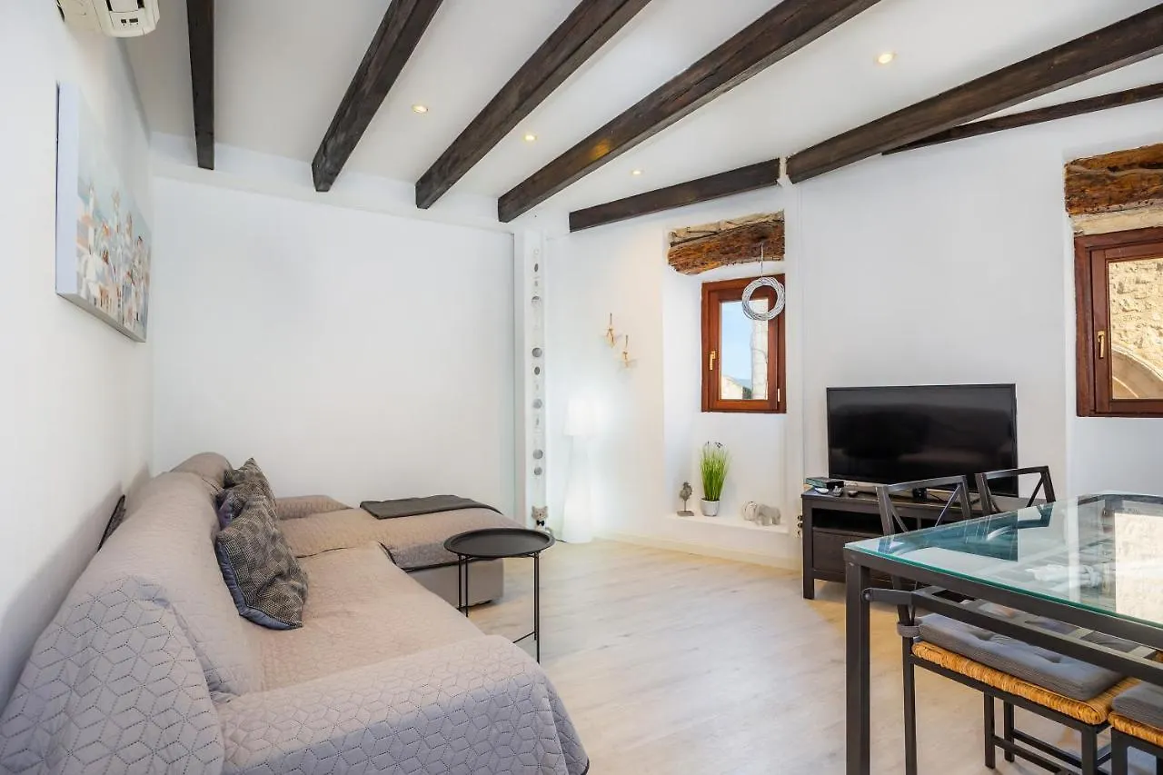 Apartamento Can Roses Moscari Spain